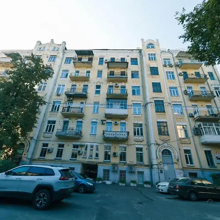 Lux Near Maidan, Khreschutyk 3br דירה *
